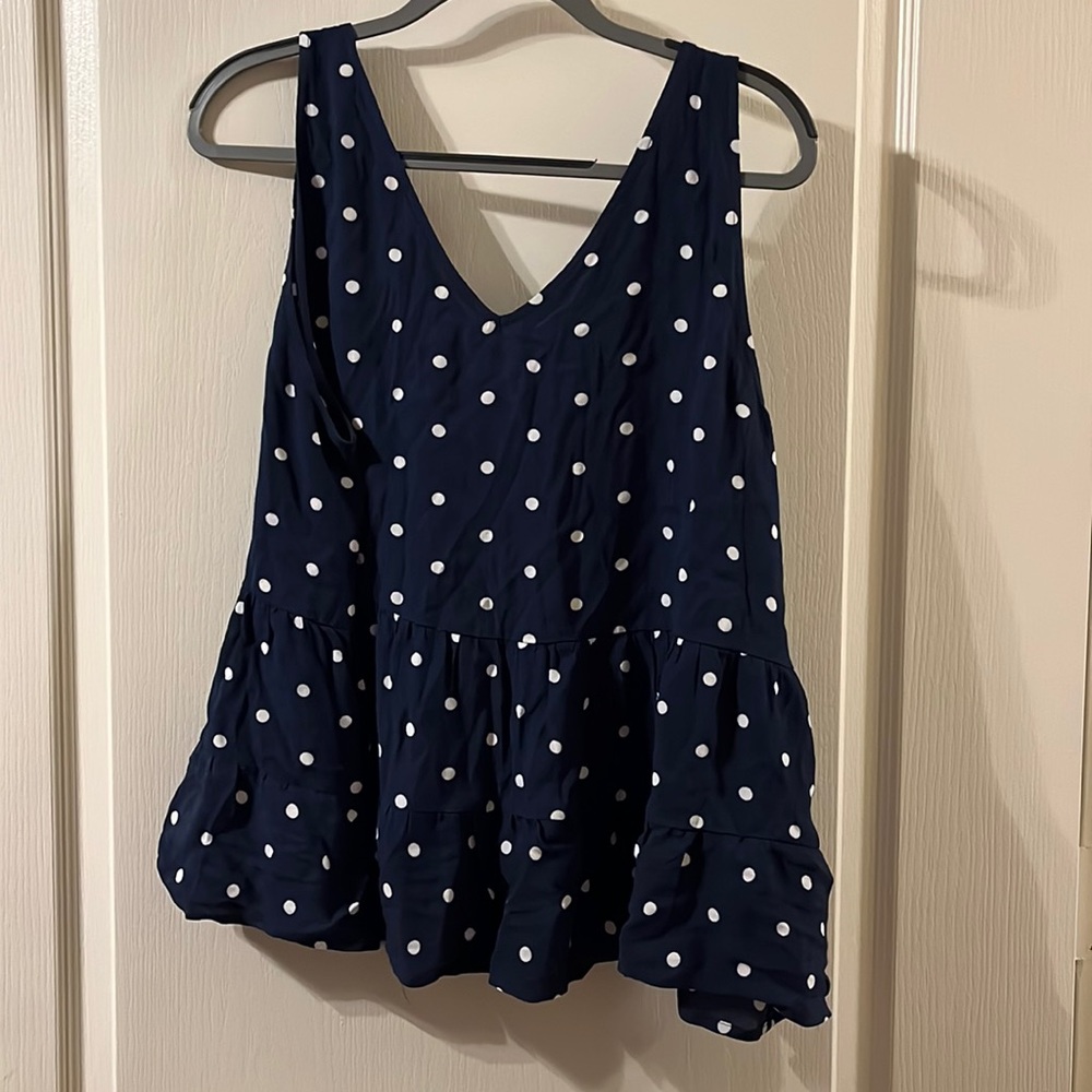 NWT!! Loft size XL navy Dotted Double V Peplum Shell.. super cute! Never worn
